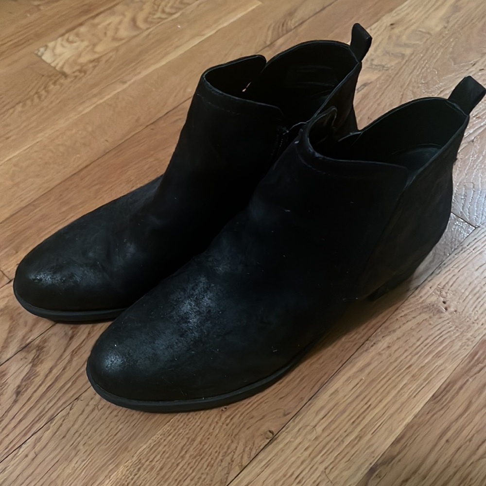 WOMENS BLACK DISTRESSED CHELSEA BOOTS SIZE 10M